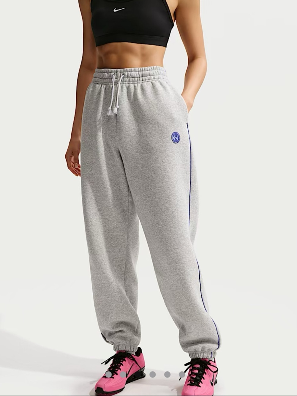 Nike Sportswear Phoenix Fleece 
Women's oversized high waisted graphic pants